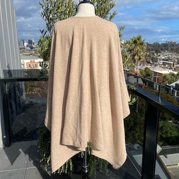 NEW! Soft Pure Cashmere Large Wrap - One Size - Camel - Picture 4 of 9